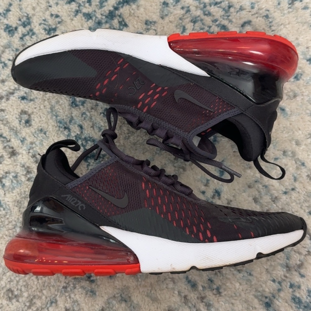Men’s Nike Air Max 270 Black and Red Athletic Shoes